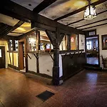 Und Restaurant Zum Loewen 호텔 겔른하우젠