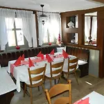 Und Restaurant Zum Loewen 3*