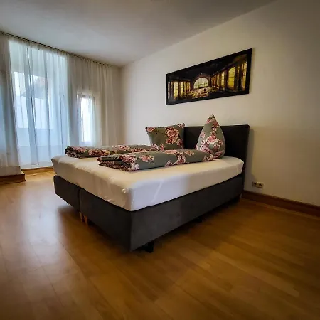 Und Restaurant Zum Loewen Ξενοδοχείο Gelnhausen