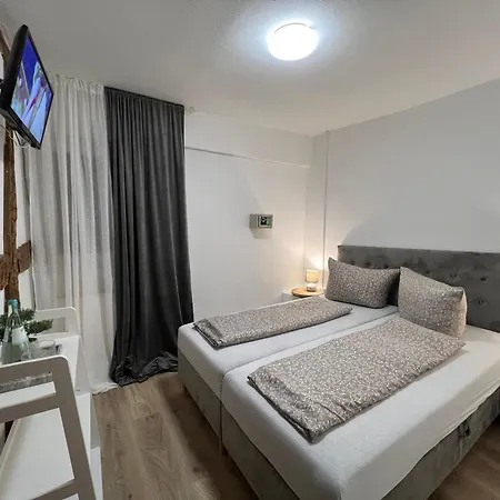 Hotel Und Restaurant Zum Loewen