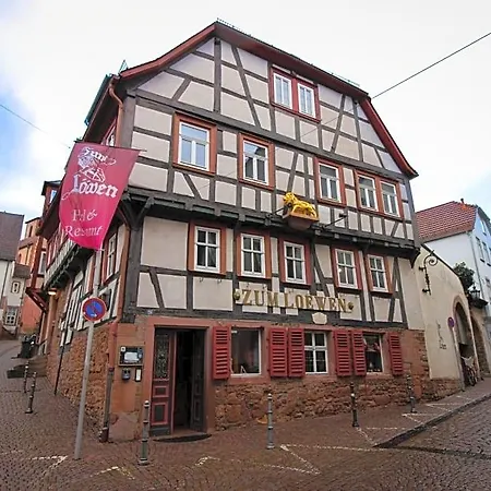 Und Restaurant Zum Loewen Szálloda 3*