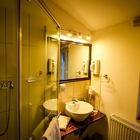 Und Restaurant Zum Loewen 3* Gelnhausen