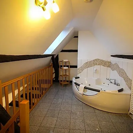 Und Restaurant Zum Loewen Szálloda