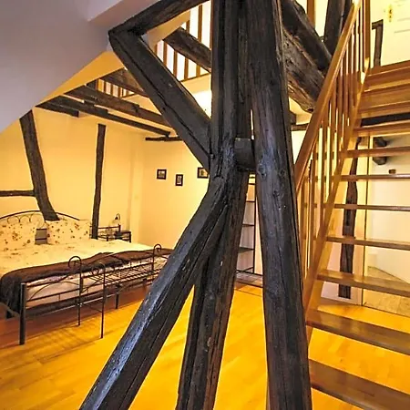 Szálloda Und Restaurant Zum Loewen 3*