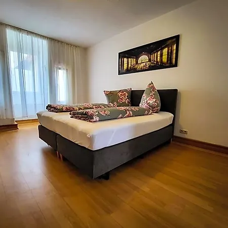 Szálloda Und Restaurant Zum Loewen